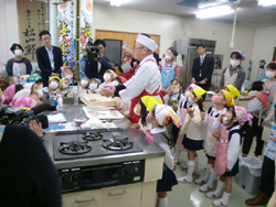 桃山幼稚園　第1回魚食普及イベント　クリックすると画像が拡大します。